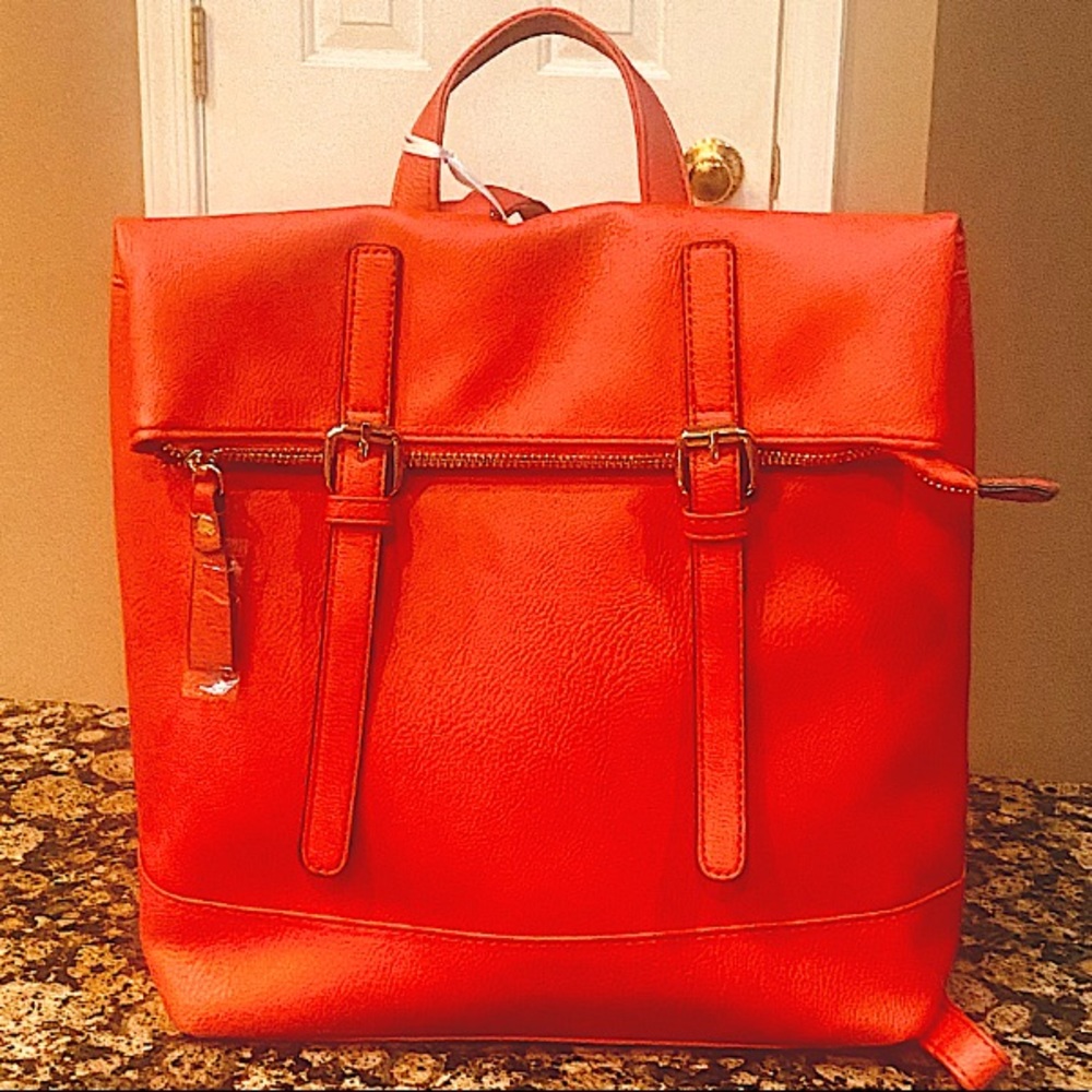 Gorgeous LA TERRE VEGAN BACKPACK BAG. - Picture 9 of 9